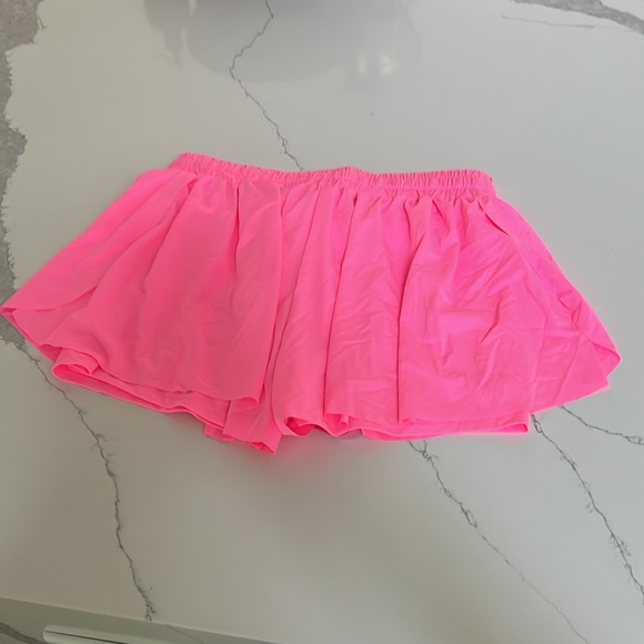 Pink flowy shorts - Picture 4 of 4